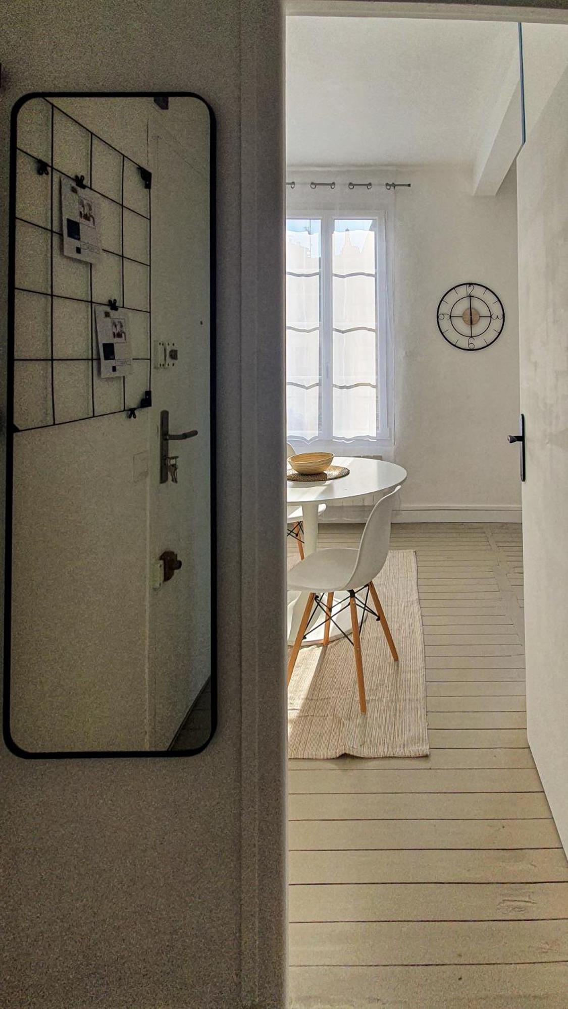 Charming Studio With View Of The Abbaye-Aux-Hommes كان الغرفة الصورة